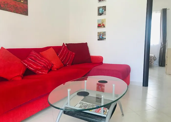 Pizzo Beach Club Two Bed Apartments 8G