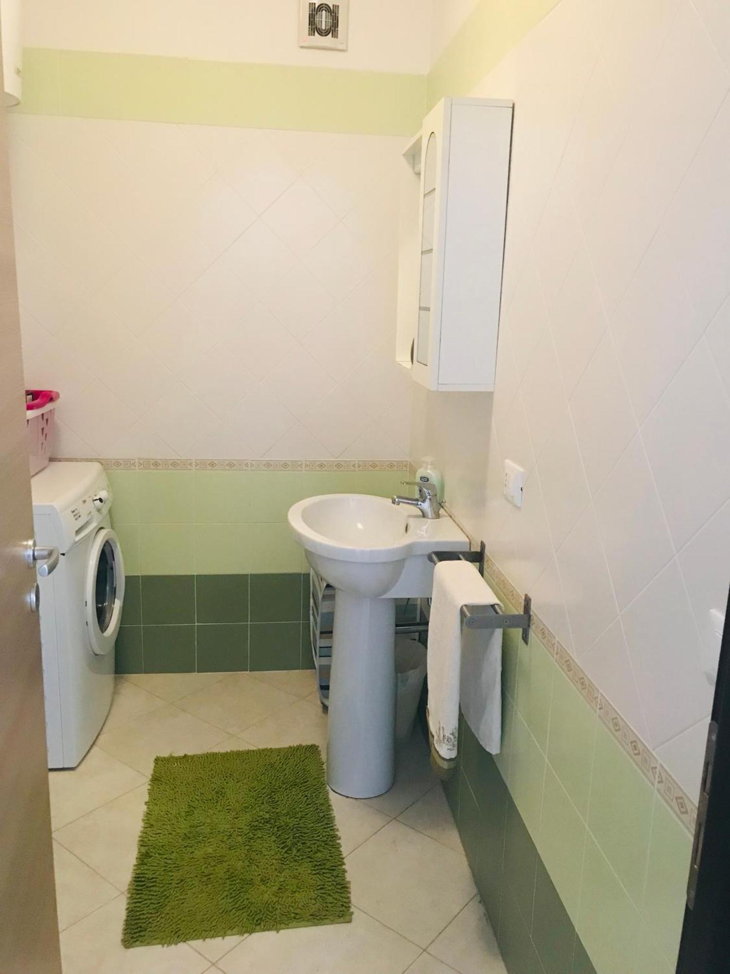 Club Two Bed 8g